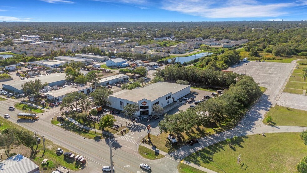 More Photos Of 330 Cattlemen Rd, Sarasota Auto Dealership For Sale