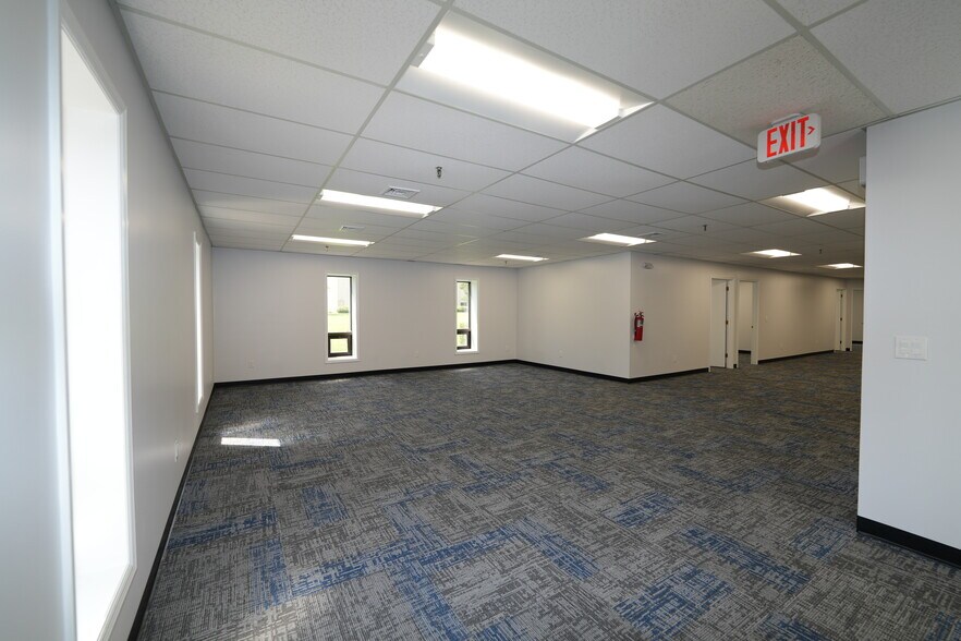 More Photos Of 171 Industrial Pky, Branchburg Manufacturing For Lease