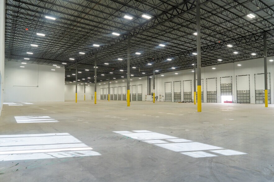 More Photos Of 3400 SW 20th St, Pembroke Park Warehouse For Lease