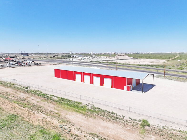 More Photos Of 930 338 loop, Odessa Warehouse For Lease
