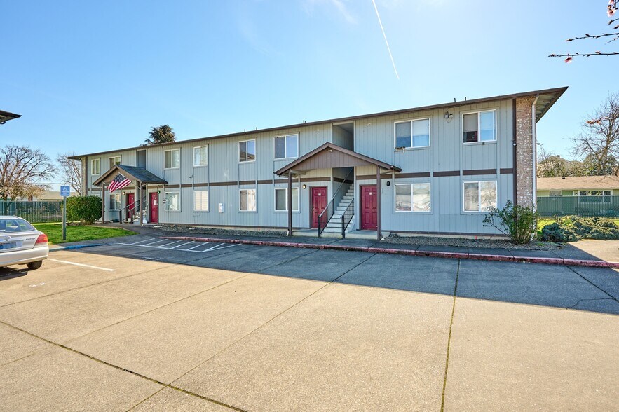 More Photos Of 351 Main St, Jefferson Apartments For Sale