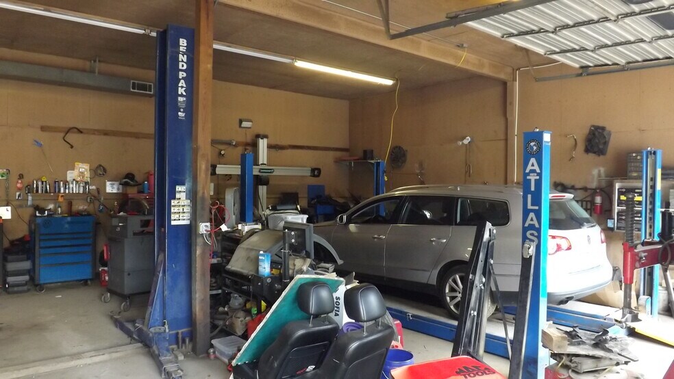 More Photos Of 2056 US 70 Hwy, Swannanoa Auto Salvage Facility For Lease