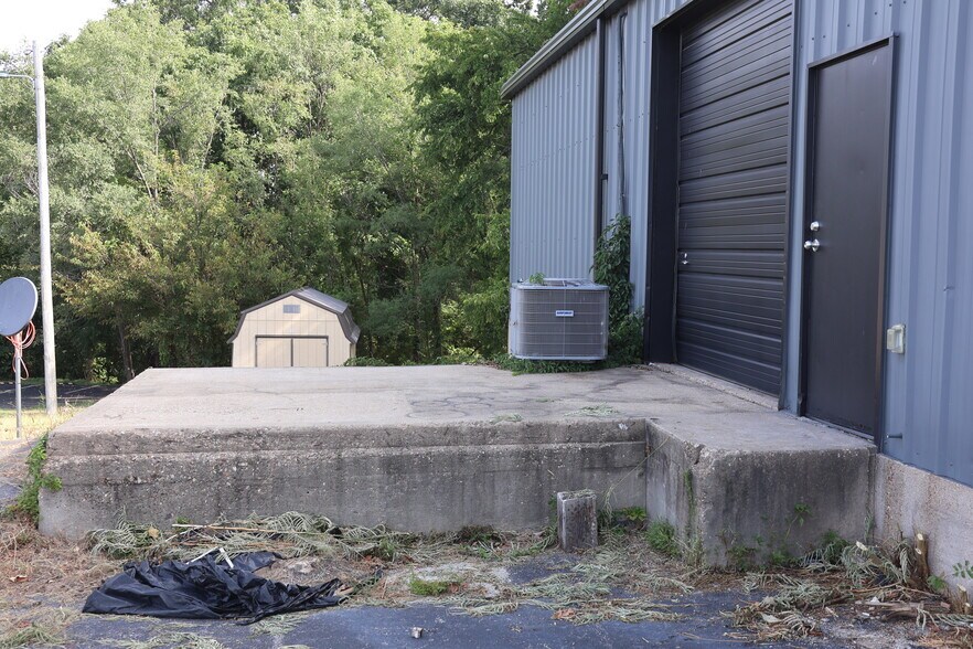 More Photos Of 1192 S Business Route 5, Camdenton Industrial For Sale