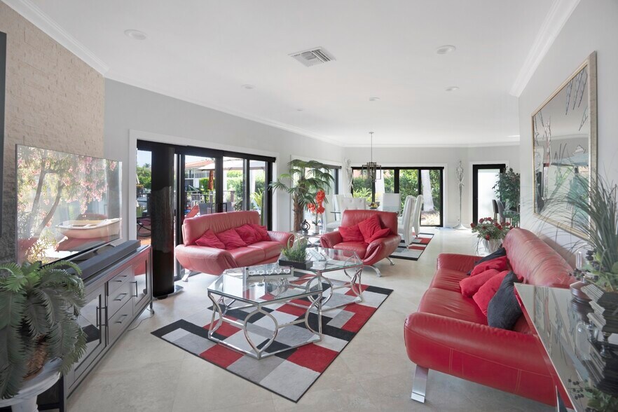 More Photos Of 1121 Bel Air Dr, Highland Beach Apartments For Sale