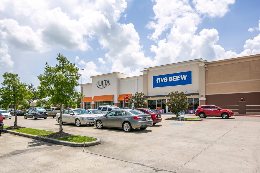 More Photos Of I 45, League City Unknown For Lease