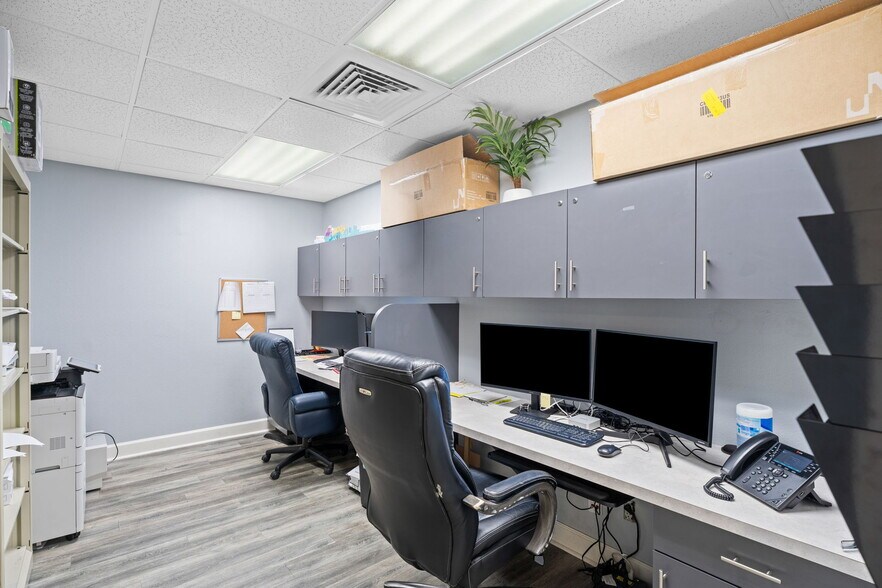 More Photos Of 6241 Arc Way, Fort Myers Office For Sale