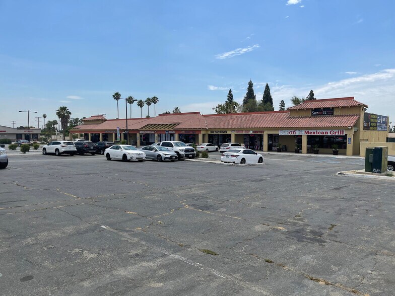 More Photos Of 911-945 W Foothill Blvd, Rialto Unknown For Lease