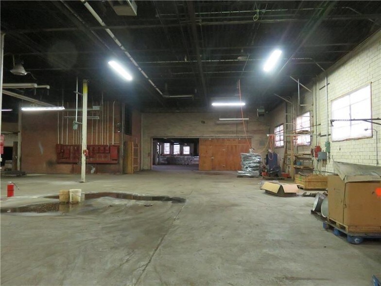 More Photos Of 416 Pittsburgh Cir, Ellwood City Warehouse For Sale