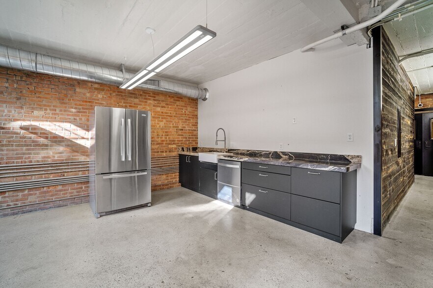 More Photos Of 260-270 E 100 S, Salt Lake City Storefront For Lease