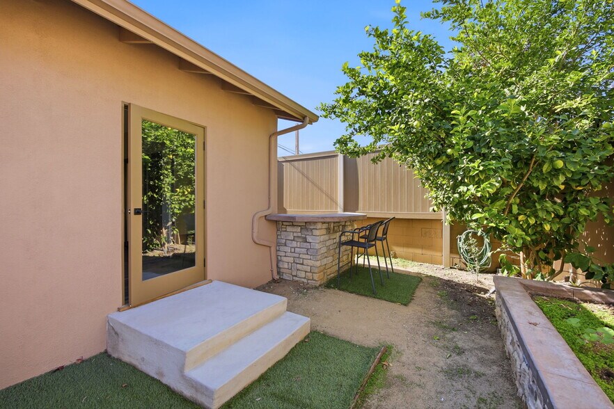 More Photos Of 5237 Topanga Canyon Blvd, Woodland Hills Multifamily For Sale