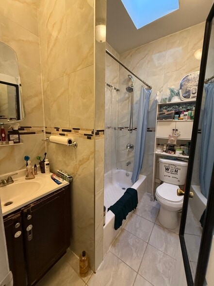 More Photos Of 18413 140th Ave, Springfield Gardens Multifamily For Sale
