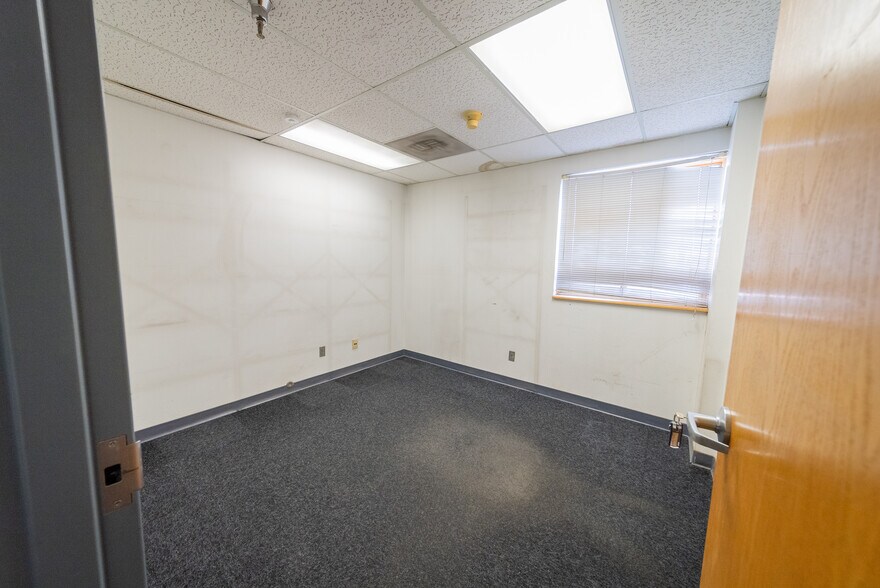 More Photos Of 6501 E 2nd St, Prescott Valley Warehouse For Lease