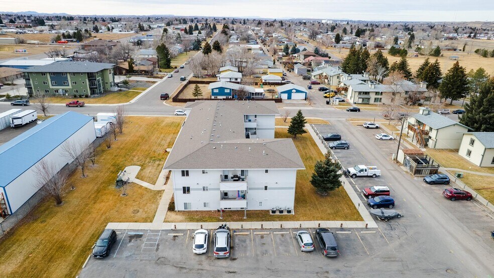 More Photos Of 305 46th St N, Great Falls Apartments For Sale