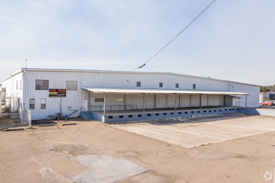Primary Photo Of 320 S Utah Ave, Weslaco Warehouse For Lease