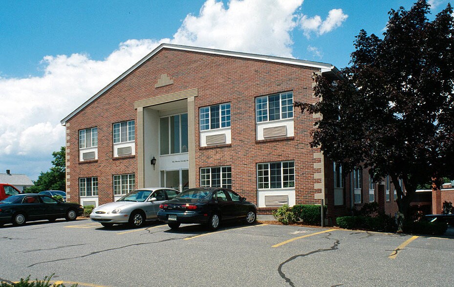 More Photos Of 195 Worcester St, Wellesley Unknown For Lease