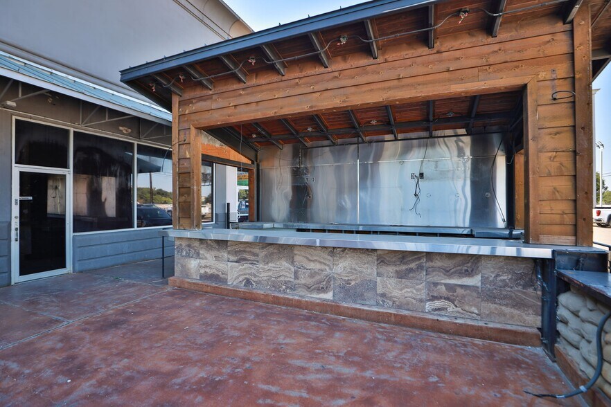 More Photos Of 12810 Gulf Fwy, Houston General Retail For Lease