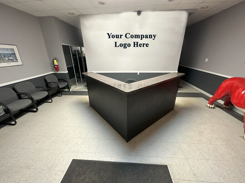 More Photos Of 116 W Clark St, Crown Point Office Residential For Lease