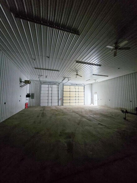 More Photos Of 317 N Hunter Hwy, Drums Specialty For Lease
