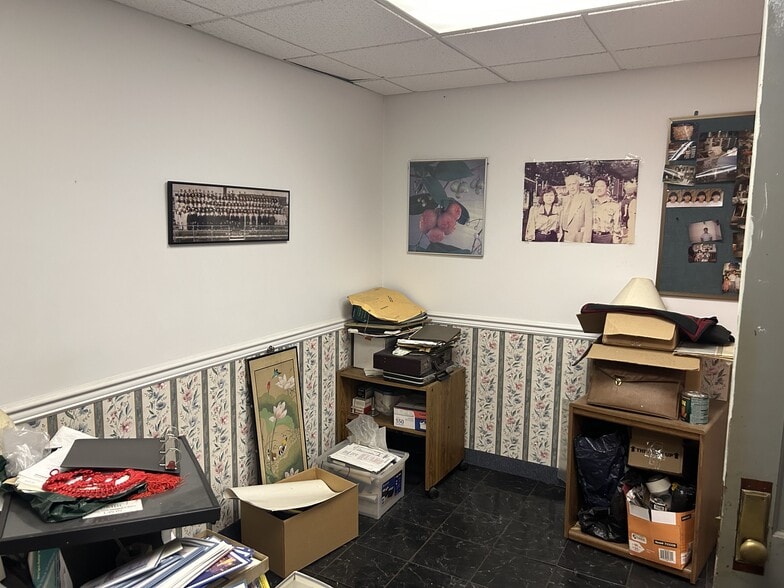 More Photos Of 901-909 S Carey St, Baltimore Warehouse For Sale