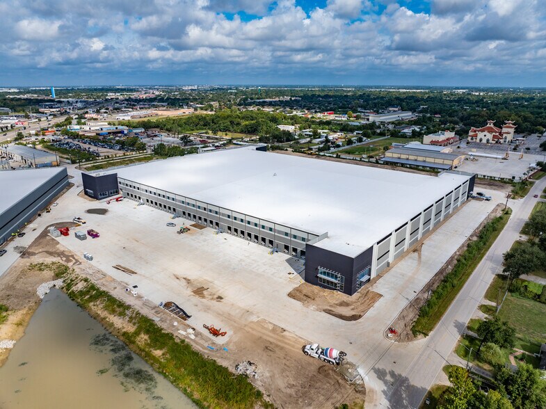 More Photos Of 12010 State Highway 249, Houston Distribution For Sale