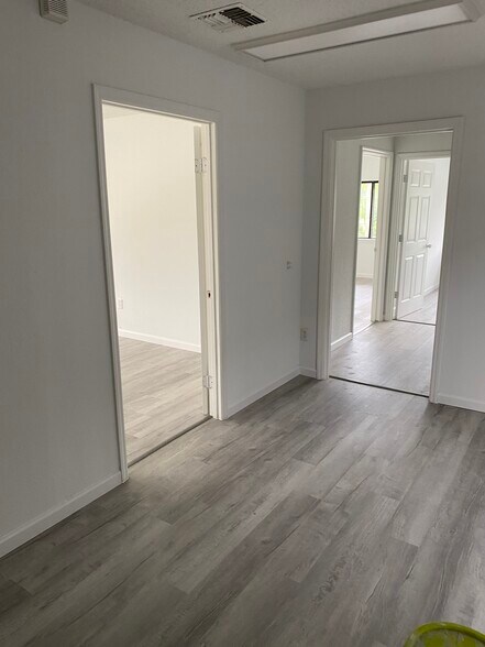 More Photos Of 1000 Emmett St, Kissimmee Medical For Lease