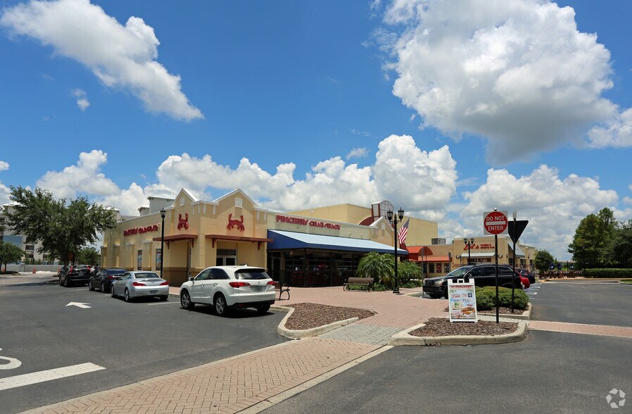 Primary Photo Of 10707-10719 Rodeo Dr, Bradenton Movie Theatre For Lease