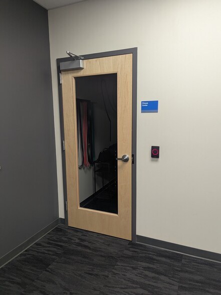 More Photos Of 3900 McCarty Ln, Lafayette Office For Sale