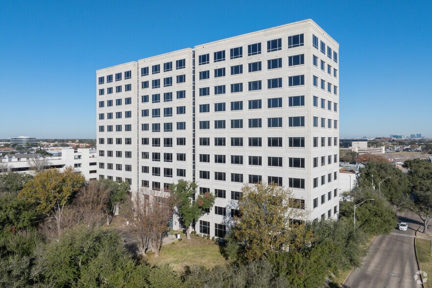More Photos Of 9800 Centre Pky, Houston Office For Lease