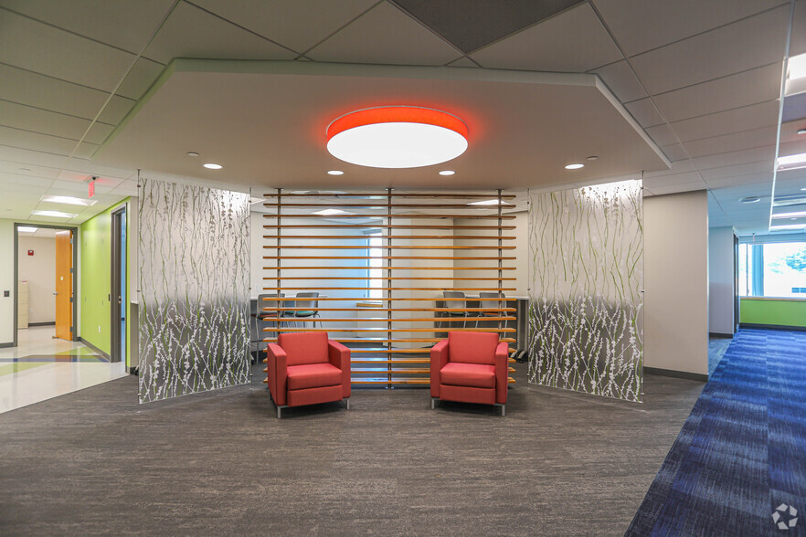 More Photos Of 132 Turnpike Rd, Southborough Office For Lease