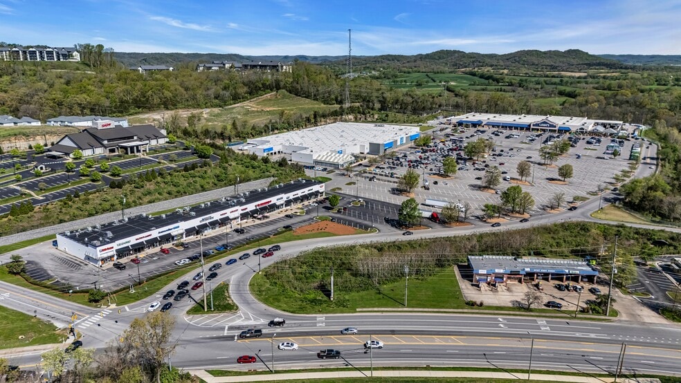 More Photos Of 7050-7088 Charlotte Pike, Nashville Unknown For Lease