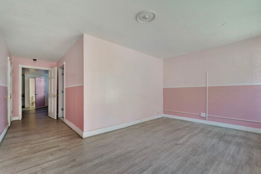 More Photos Of 464 Bushwick Ave, Brooklyn Apartments For Lease