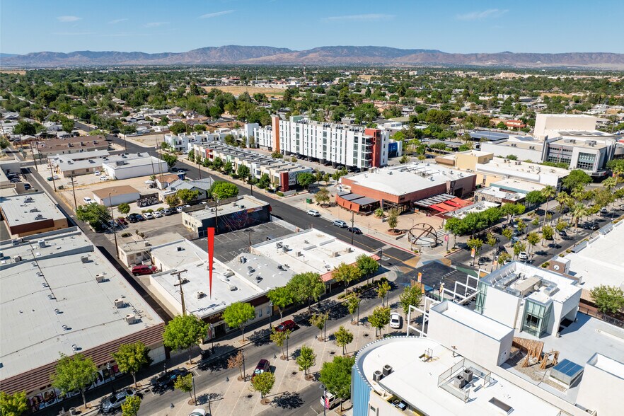 More Photos Of 656 W Lancaster Blvd, Lancaster Restaurant For Sale