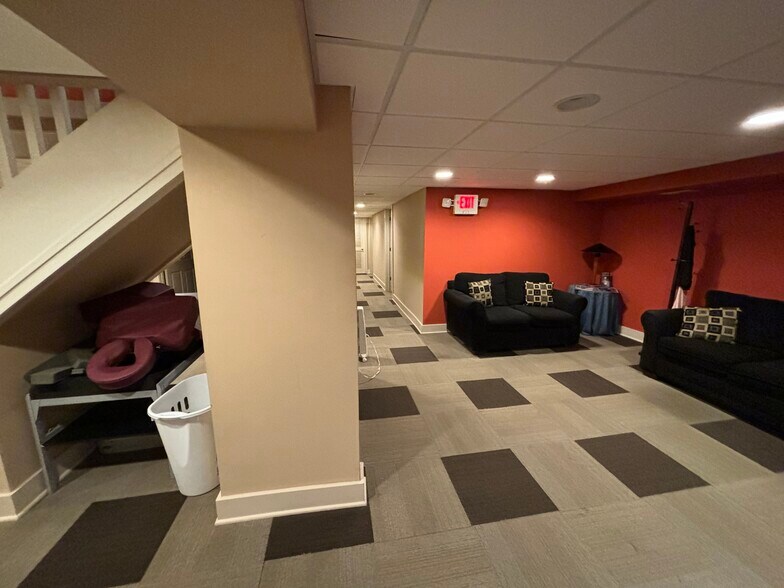 More Photos Of 147 Chenoweth Ln, Louisville Medical For Lease