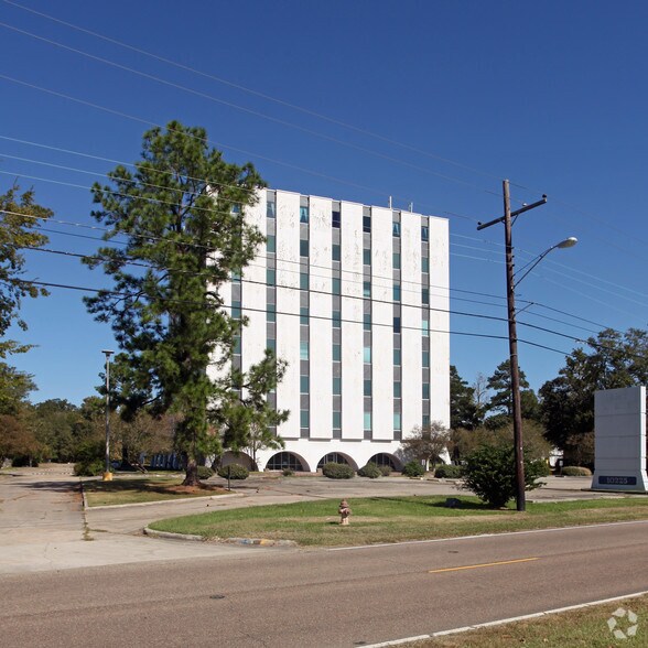 More Photos Of 10225 Florida Blvd, Baton Rouge Office Residential For Lease