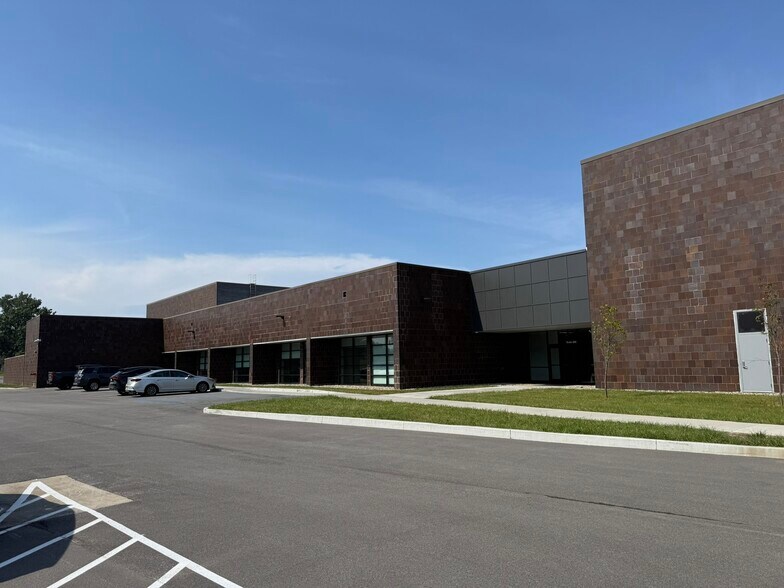 More Photos Of 3701 Main St, Elkhart Industrial For Lease