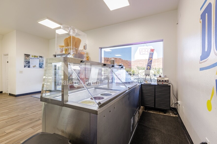 More Photos Of 435 N Bluff St, Saint George Freestanding For Lease