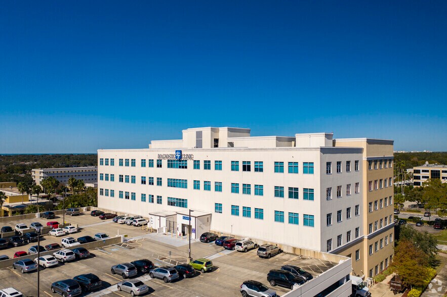 More Photos Of 1301 2nd Ave SW, Largo Medical For Lease