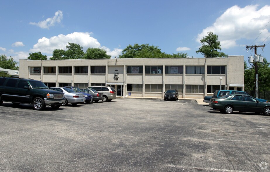 7726 Finns Ln, Lanham, MD 20706 Office For Sale