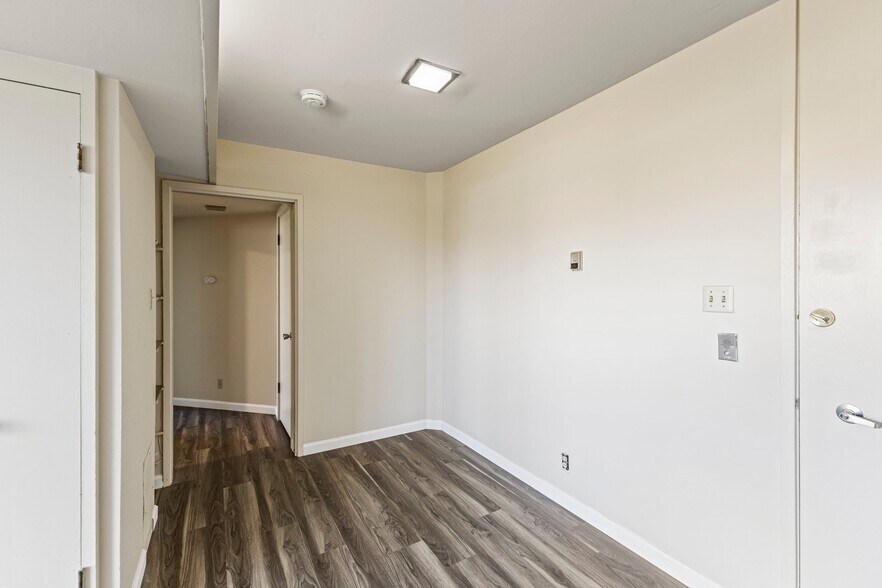 More Photos Of 55 El Camino Real, Burlingame Apartments For Sale