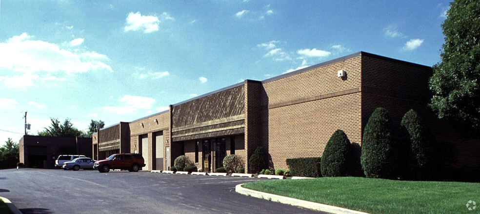 Primary Photo Of 1000 Industrial Dr, Bensenville Warehouse For Lease