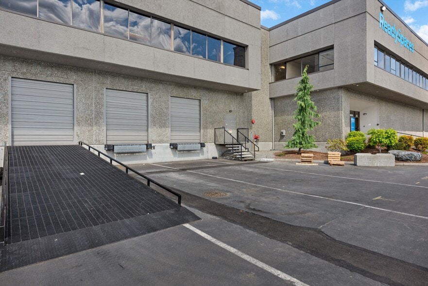 More Photos Of 18255 Segale Park Drive B, Tukwila Warehouse For Lease