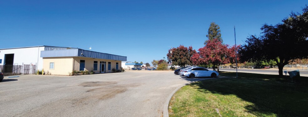 More Photos Of 9323 Enos Ln, Bakersfield Industrial For Lease
