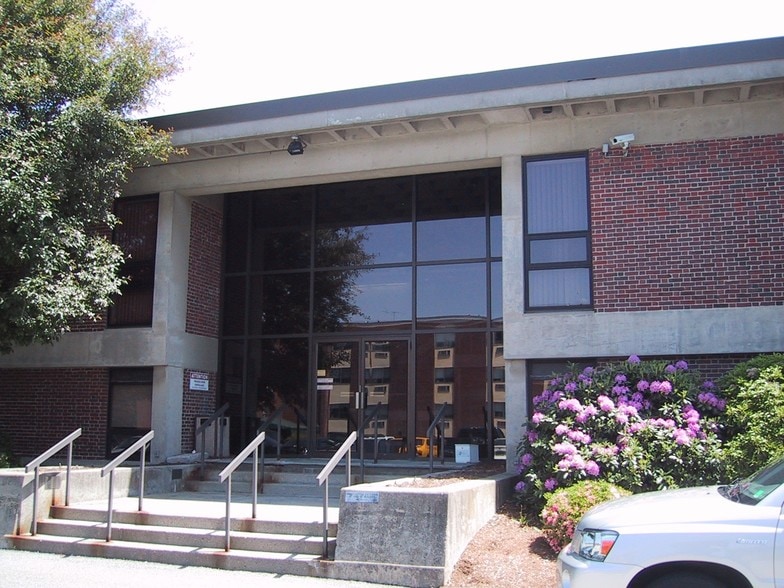 More Photos Of 475 Franklin St, Framingham Office For Lease