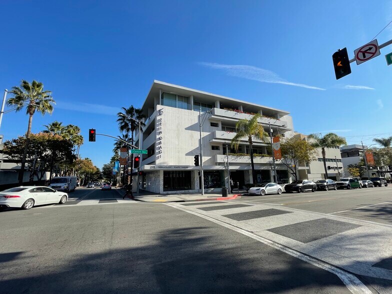 More Photos Of 270 N Canon Dr, Beverly Hills Office For Lease