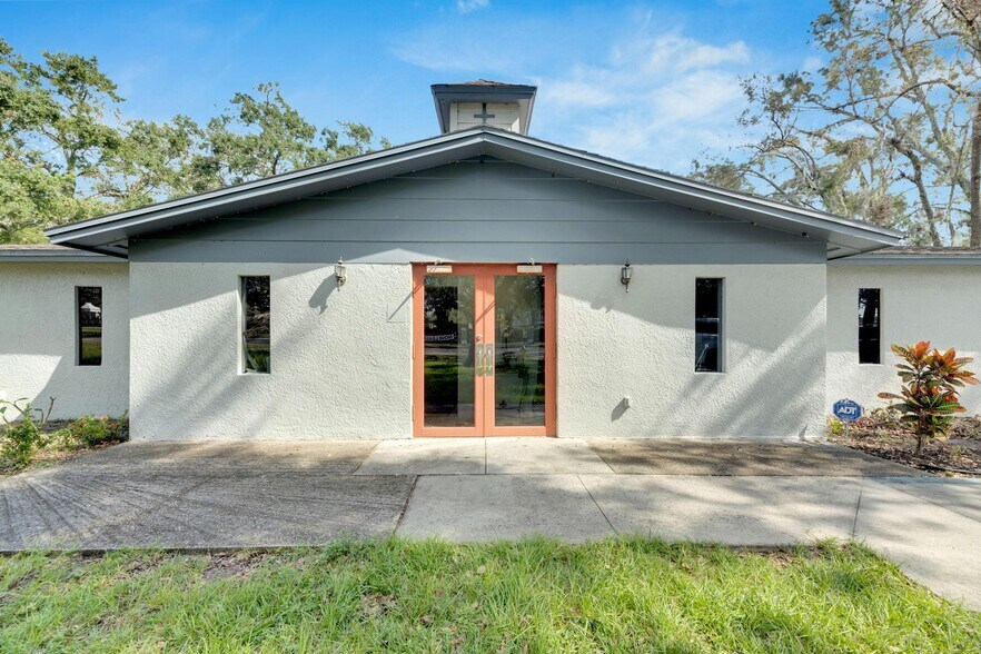 More Photos Of 3001 S Kings Ave, Brandon Religious Facility For Sale