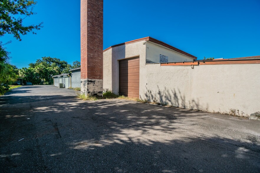 More Photos Of 4214 W Virginia Ave, Tampa Warehouse For Lease