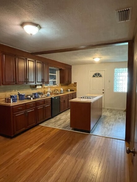 More Photos Of 851002 US Highway 17, Yulee Office For Lease