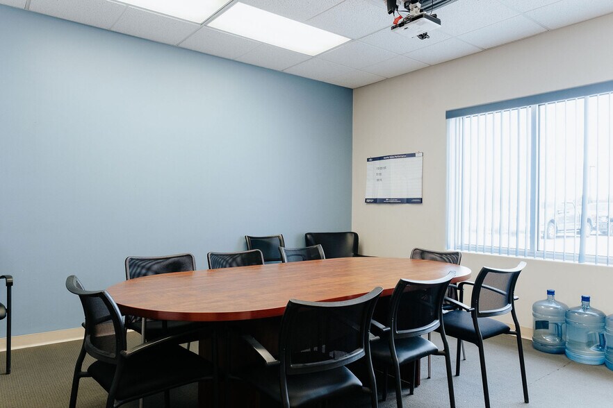 More Photos Of 105 Laurell Rd, Gander Showroom For Sale