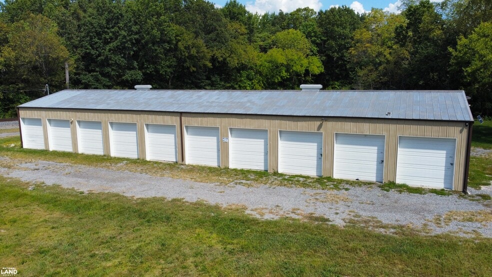 More Photos Of 400 S Wilson St, Benton Self Storage For Sale