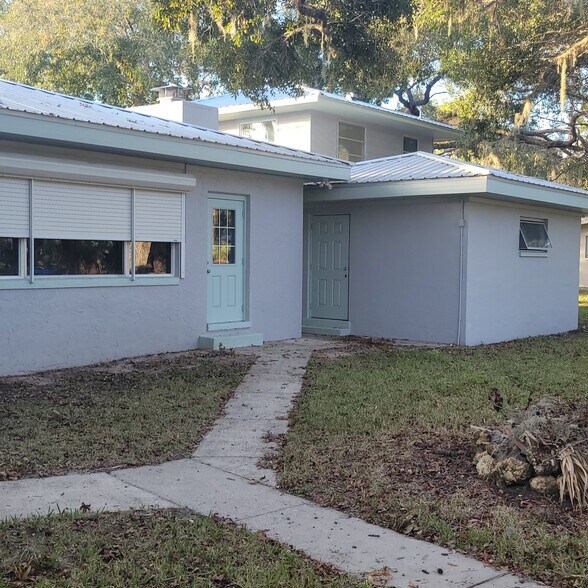 More Photos Of 7-9 Magnolia Ave, Yankeetown Apartments For Sale